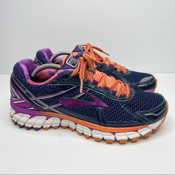 brooks adrenaline gts size 9